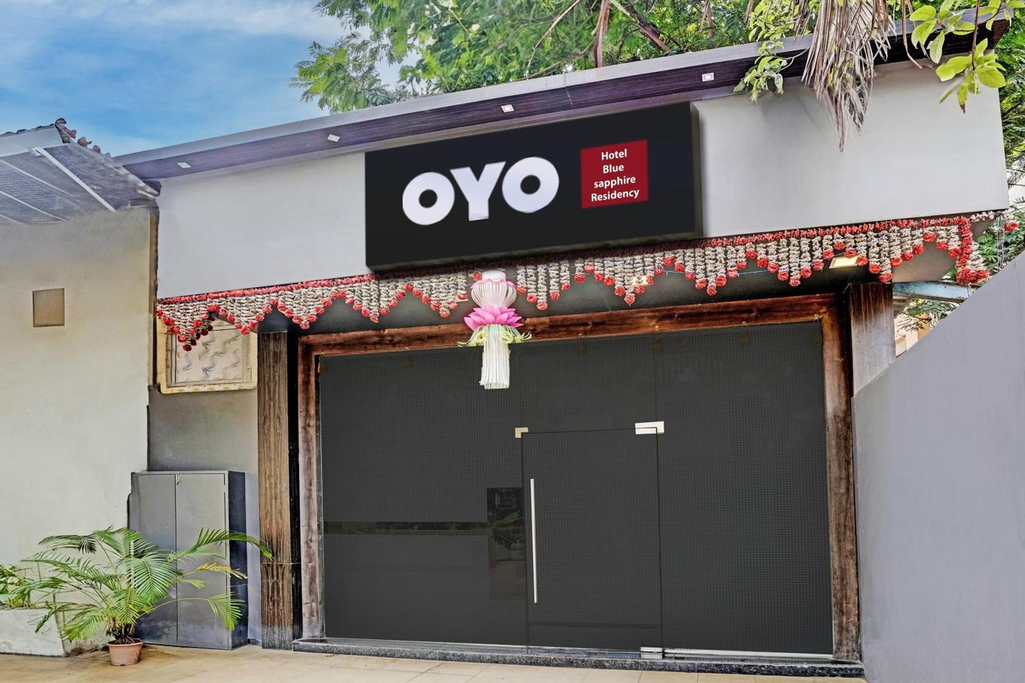 OYO 27640 Hotel Blue Sapphire Residency Bombay Eksteriør billede