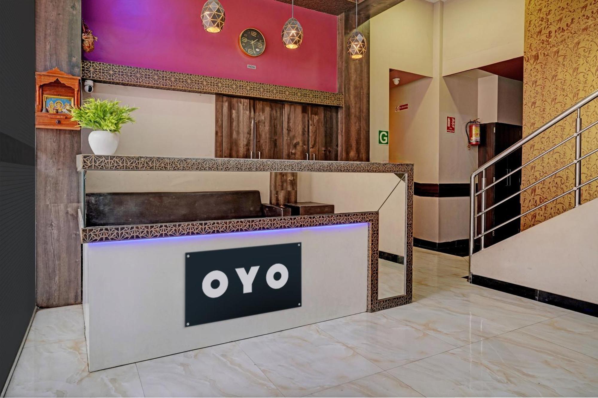 OYO 27640 Hotel Blue Sapphire Residency Bombay Eksteriør billede